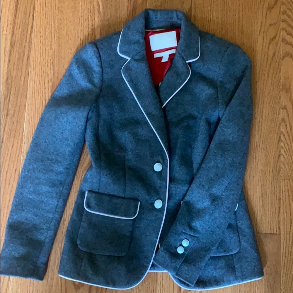 Grey blazer